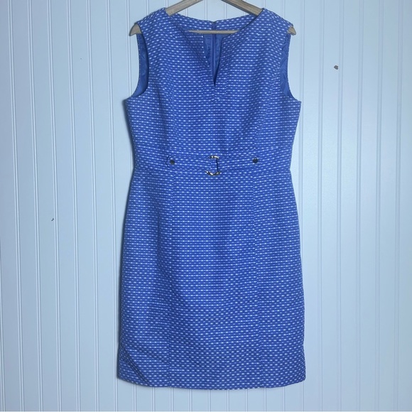 Chelsea Rose Dresses & Skirts - Chelsea Rose blue textured sleeveless sheath knee length dress size 12 Business